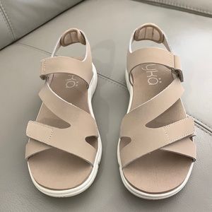 NWOT Ryca Light/Tan Velcro Strap Genuine Leather Sandals